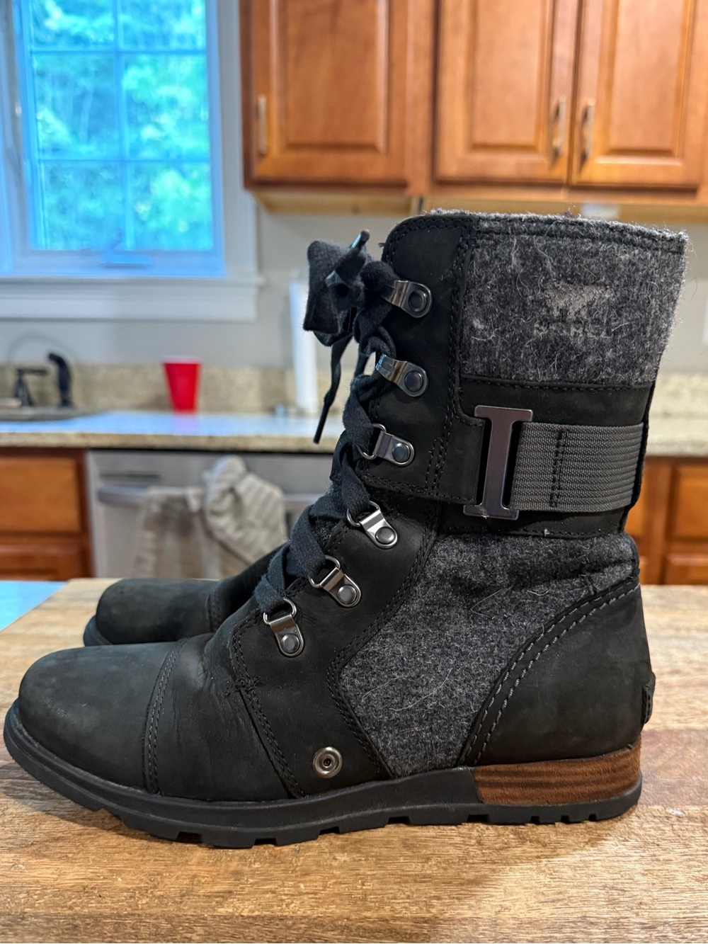 Sorel Black and Gray Women's Lace-Up Ankle Boots